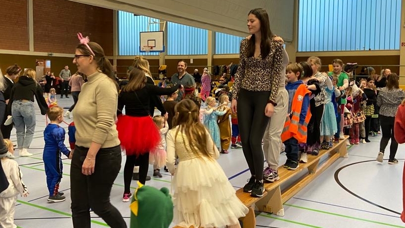 Vereinsinterner Kinderfasching toll angenommen