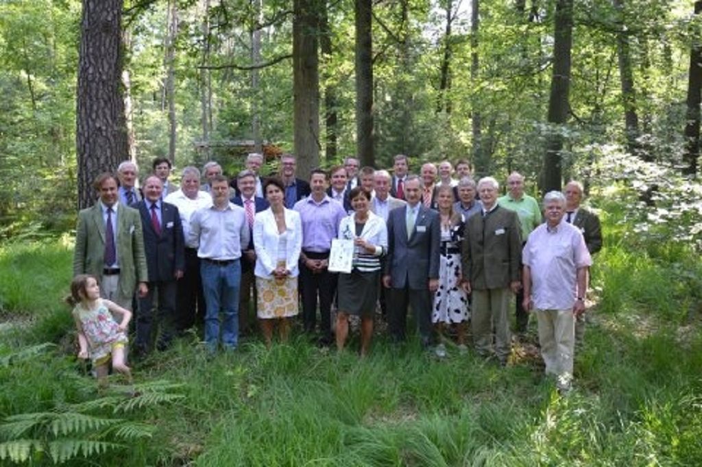 Die Teilnehmer des 'Runden Tisches' im Wildpark Hanau-Wolfgang