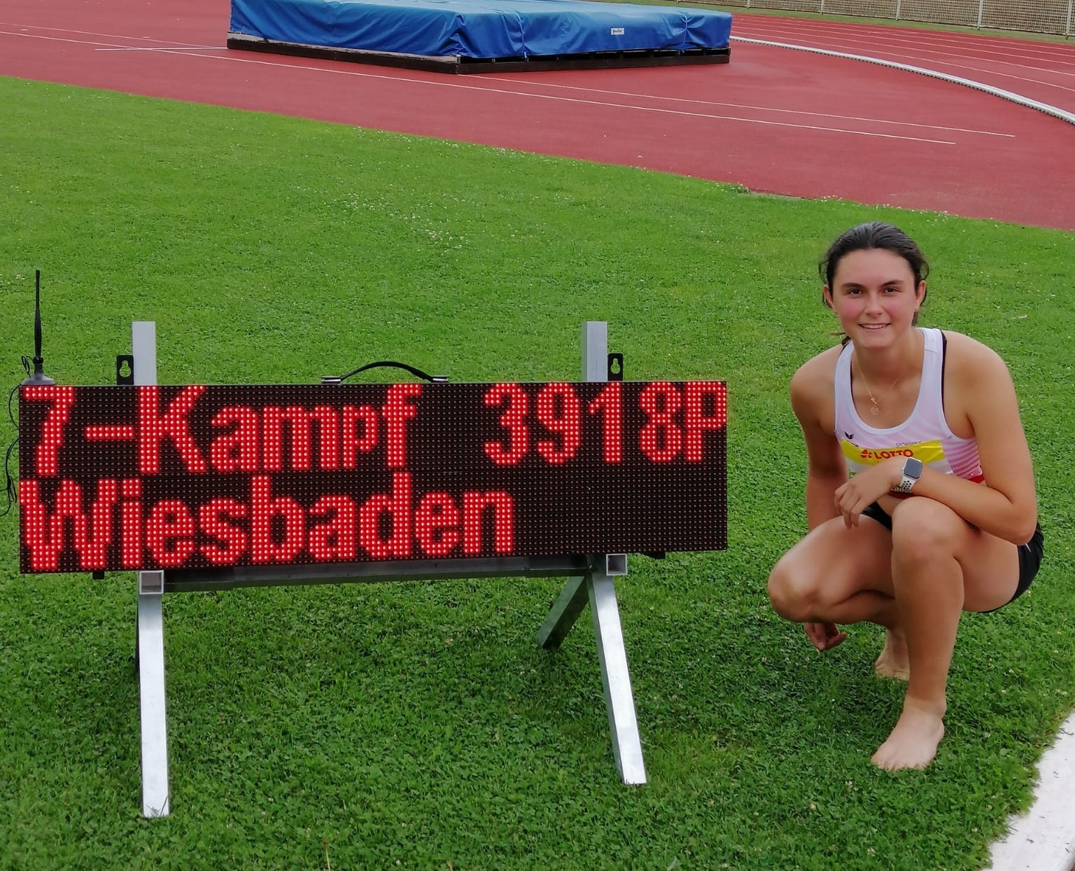 BREAKING NEWS: Alice Eckenberger wird 3. im ersten 7-Kampf!