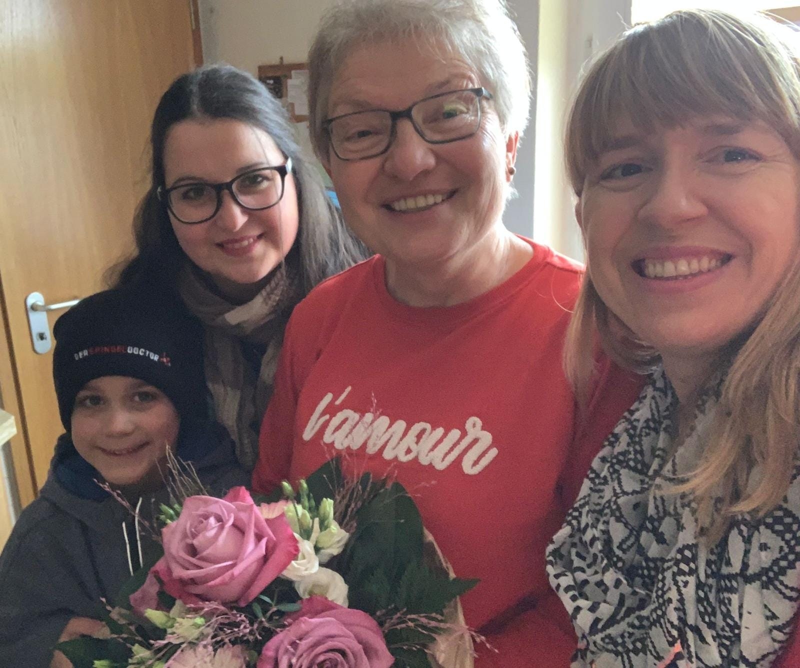 Liebe Monika, herzlichen Glückwunsch zu deinem 65. Geburtstag.